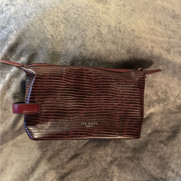 Ted Baker Toiletry Bag - Picture 6 of 7